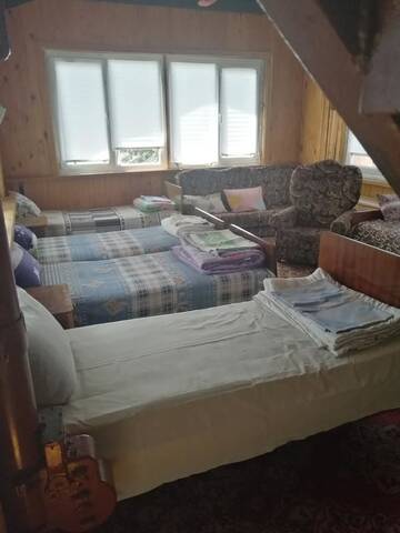 Фото номера Общий шестиместный номер для мужчин и женщин Хостелы Aghrougolok Hostel г. Лида 4